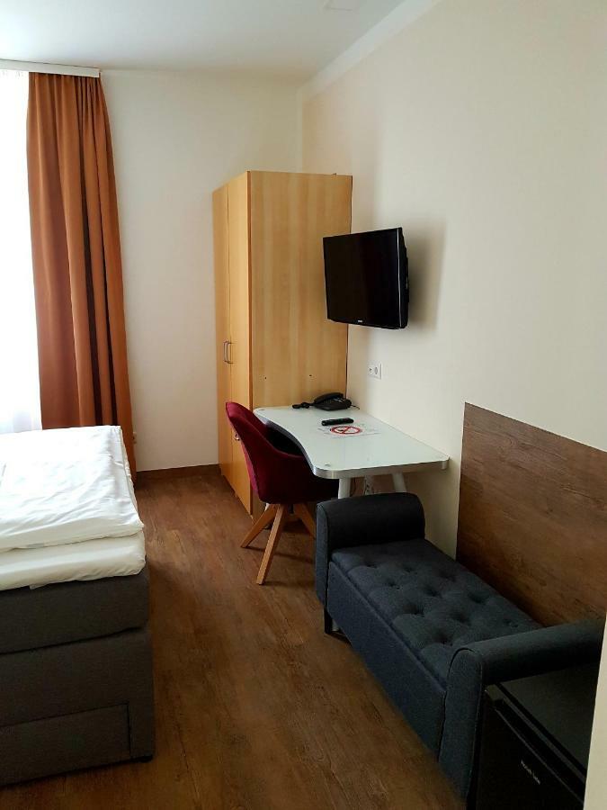 Hotel Primavera Parco Fuerth Exterior photo